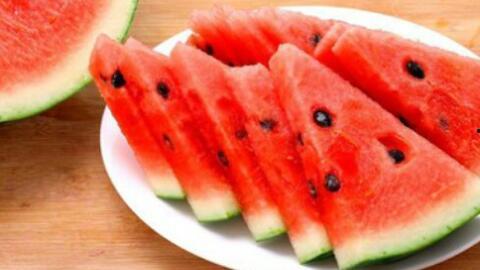 农村吃酸瓜视频,农村酸瓜视频带你领略乡村美味时光