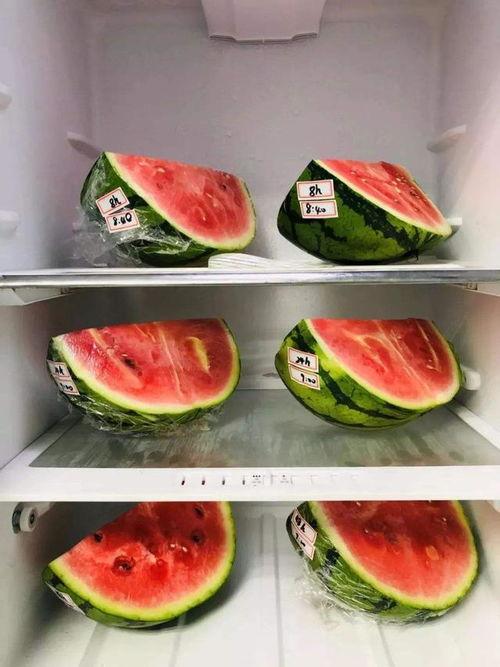 冰箱里的小瓜怎么吃,创意美味轻松享