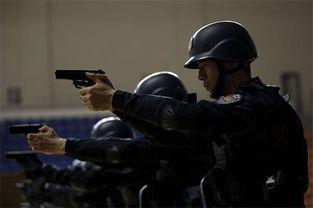 特警力量吃瓜女孩视频,吃瓜女孩意外曝光，揭秘警花日常